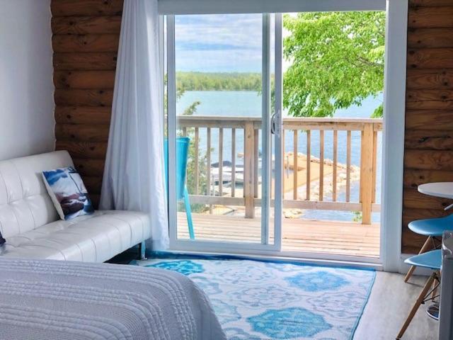 Tamarac Island Motel Stokes Bay Eksteriør billede